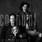 09-01-2004 Peter Blok with his kids at studio Amsterdam, 
by order of J/M Vaders

[keywords]Black and With Image, Half Length, Smiling, Posed, Eyecontact[/keywords]